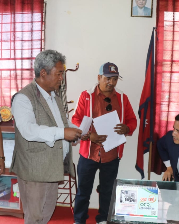 जुम्लाका असिना पीडित स्याउ किसानलाई राहत दिन माग