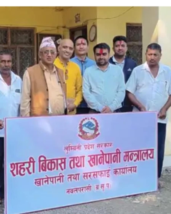 दिनरात नभनी फिल्डमा खटिन्छन् डिभिजन प्रमुख न्यौपाने 