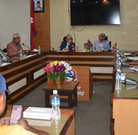 यातायात व्यवसायीसँग छलफल गर्न वार्ता समिति गठन