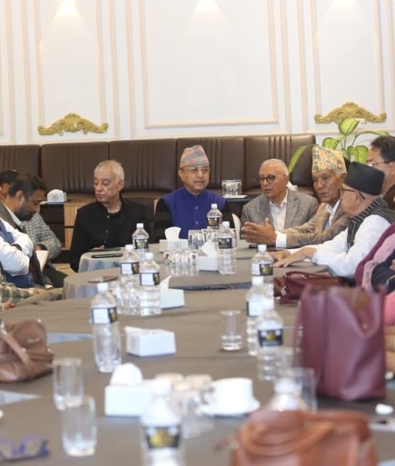 धुम्बाराहीमा कांग्रेस विघटित कार्यसमितिको बैठक, देउवा-कोइराला समूह सहभागी  