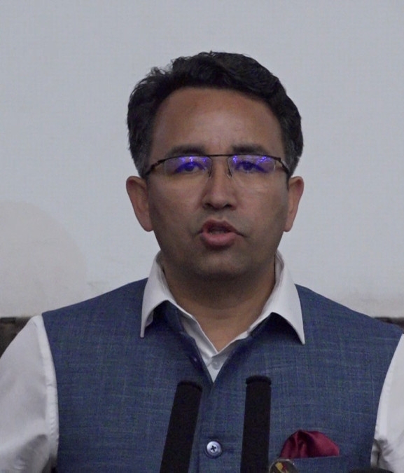 रास्वपा उपनेता पराजुलीले भनेः पार्टीका सांसदहरु संसदीय भूमिकाबाट विमुख हुने संकेत गर्दैछन्