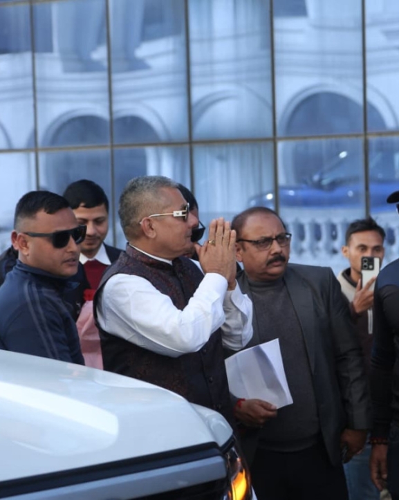 सिंहदरबारमा प्रधानमन्त्री कार्कीसँग दुर्गा प्रसाईंको भेटवार्ता