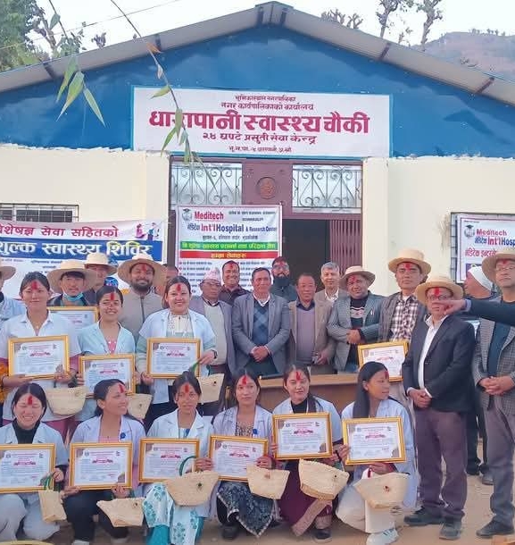 गाउँमा पुगेको निःशुल्क स्वास्थ्य शिविरमा ६ सय बढीको उपचार
