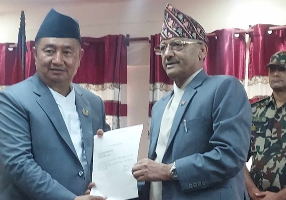 मुख्यमन्त्री लामाको शपथ ग्रहण आज, कांग्रेसलाई ७, एमालेलाई ६ मन्त्रालय