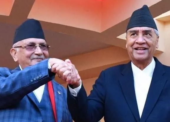 सत्तापक्षकै घेराबन्दीमा ओली सरकार 