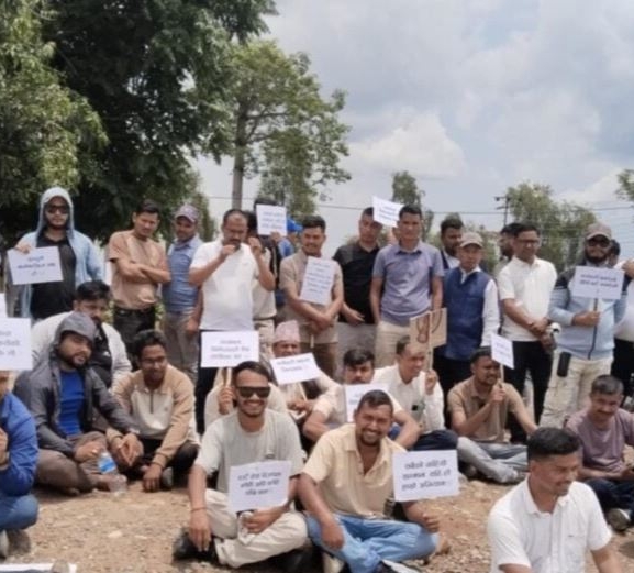 बजेटको चटारोमै आन्दोलनमा कर्मचारी