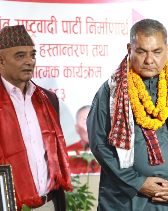 धवलसँगै बसेर दुर्गा प्रसाईंको आरोप- राप्रपा राजा र धर्म साट्ने पार्टी भयो