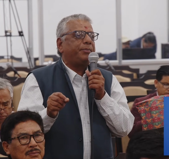 संसद् बैठकमै ढले सांसद खड्का