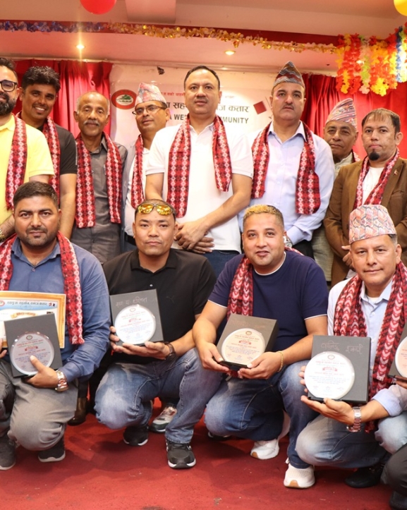 सांगीतिक प्रस्तुति दिन कतार आएका ३ कलाकार एकैदिन ३ संस्थाबाट सम्मानित