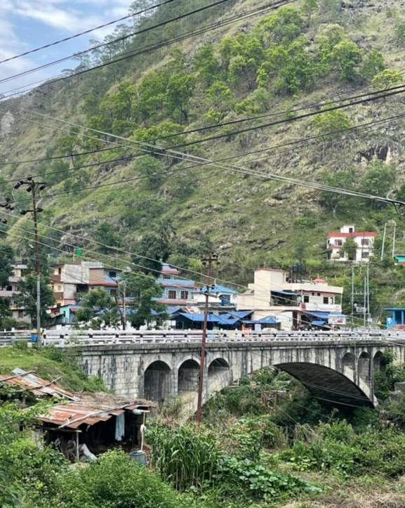 मध्यपहाडी लोकमार्गको मोदी खोलामा पुल निर्माण सुरु