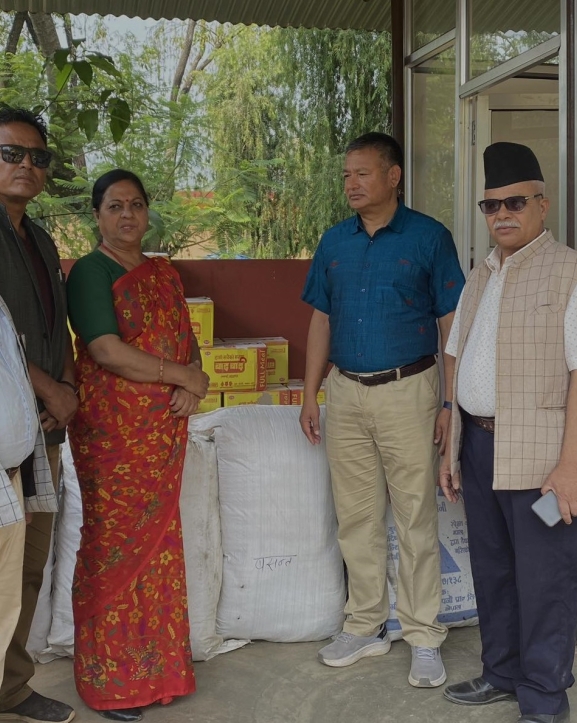 अर्घाखाँचीका आगलागी पीडितलाई कांग्रेस नेतृ भुसालको सहयोग