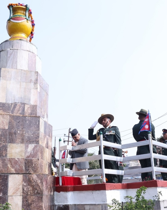 प्रधानमन्त्रीबाट शहीद स्मारक र शहीदगेटमा पुष्पहार अर्पण