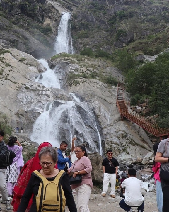 मुस्ताङमा पर्यटकको चाप, एघार महिनामा सात लाखले भ्रमण गरे 