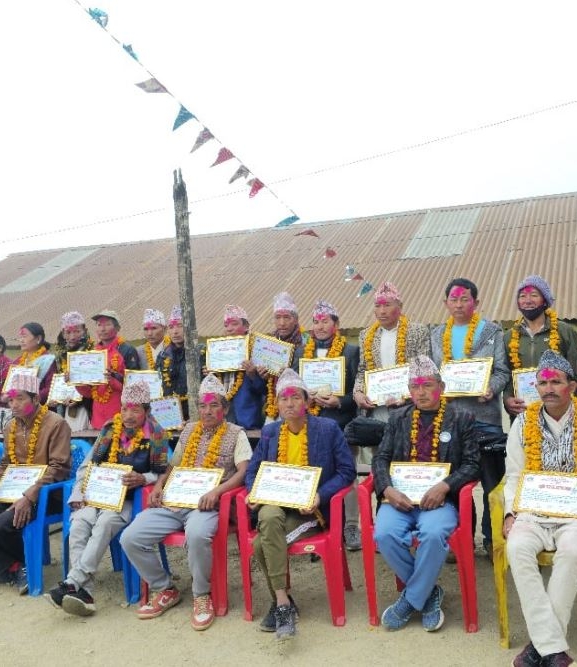 उत्पादनमा आधारित पुरस्कार नीतिले उत्साहित बन्दै कृषक