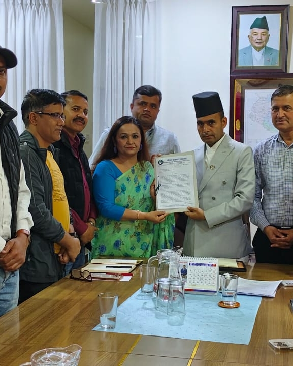 निजीमा सरकारी विज्ञापन रोक्ने निर्णयको वैधतामा प्रश्न