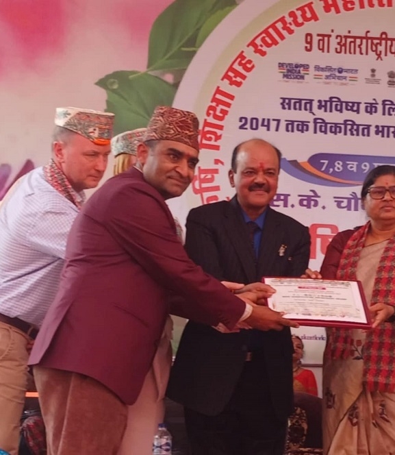 पत्रकार भण्डारीलाई भारतमा सम्मान