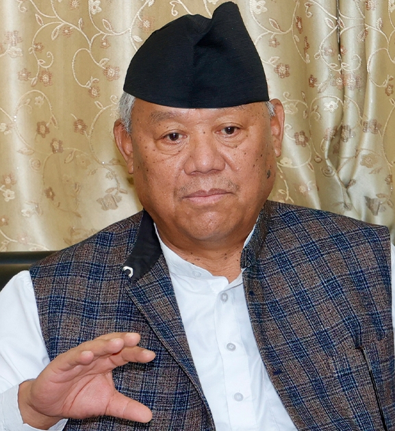 संवैधानिक निकायहरूबीचको संवादहीनताप्रति आङदेम्बेको चिन्ता