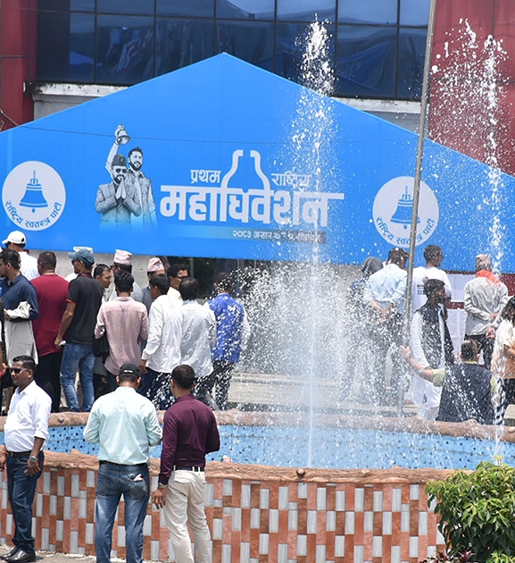 रास्वपा पदाधिकारी चयनको मतदान सकियो, केहीबेरमा नतिजा