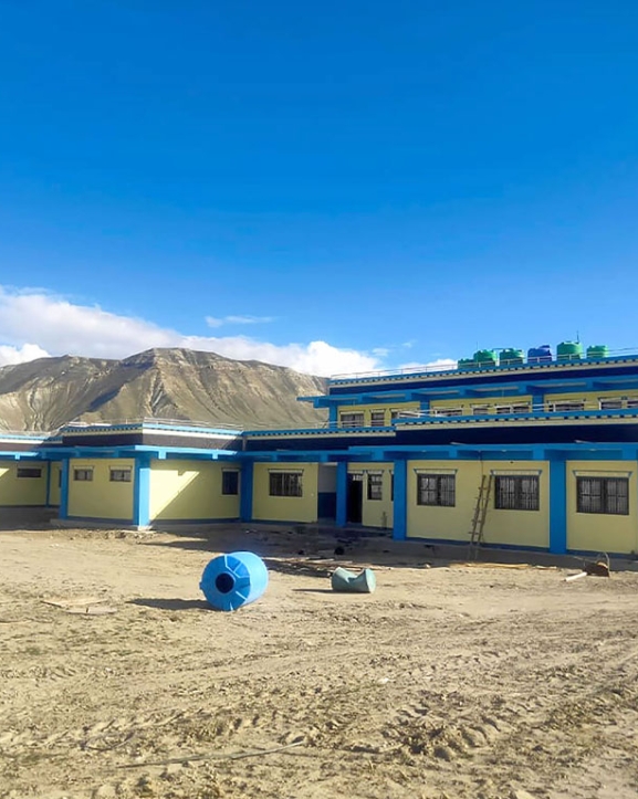 लोमान्थाङमा बन्यो ५ शय्याको आधारभूत अस्पताल भवन