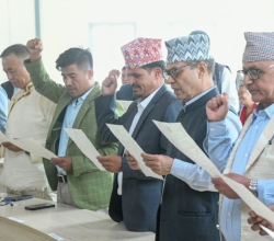 एमालेका ३३ मनोनीत केन्द्रीय सदस्यले लिए शपथ