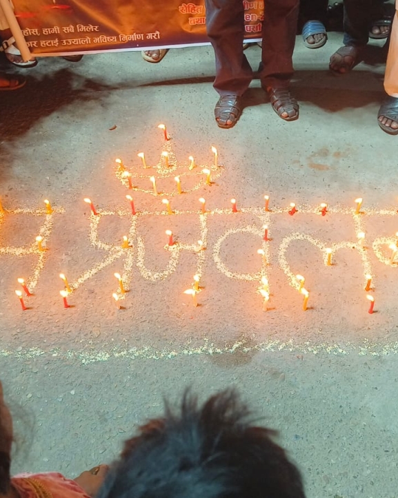 मधेशका ८ जिल्लामा जेनजीद्वारा दीप प्रज्वलन