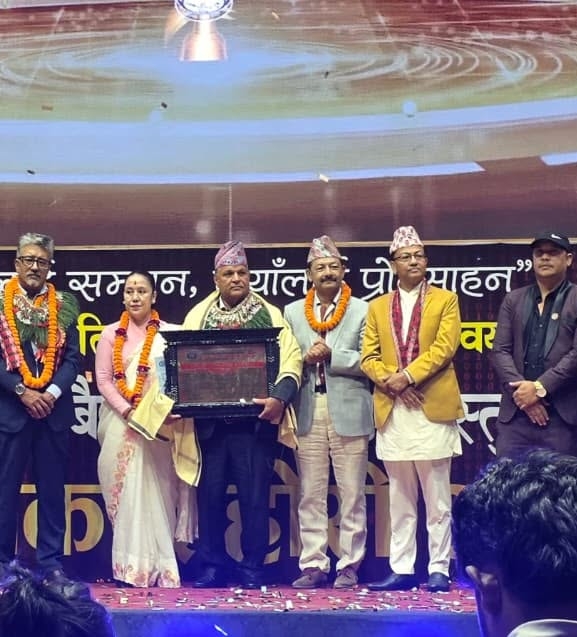 लोकदोहोरी क्षेत्रका स्रष्टा-कलाकार सम्मानित