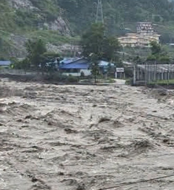 भोटेकोशी बाढी : नेपाल अरनिको यातायातका २९ मजदुर अझै बेपत्ता