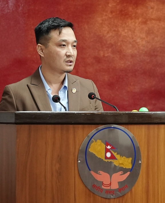 निर्मला हत्याकाण्डबारे दिएको अभिव्यक्ति शैलीप्रति गृहमन्त्री गुरुङले मागे माफी