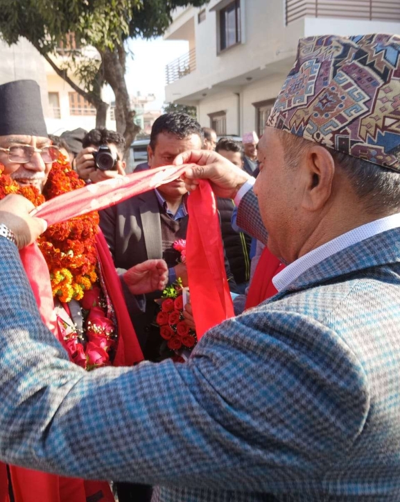 आज प्रचण्डले दाङमा खबरदारी सभा सम्बोधन गर्दै 