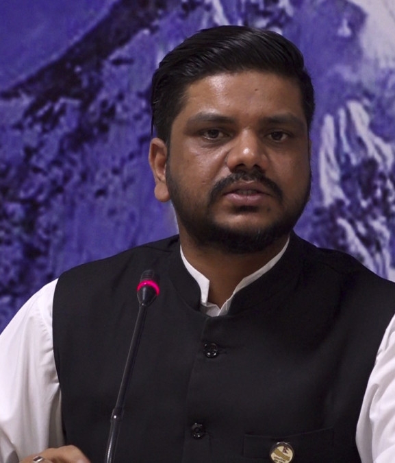 'फ्रि भिसा फ्रि टिकट' १० वर्षदेखि कागजमै सीमित : श्रममन्त्री यादव