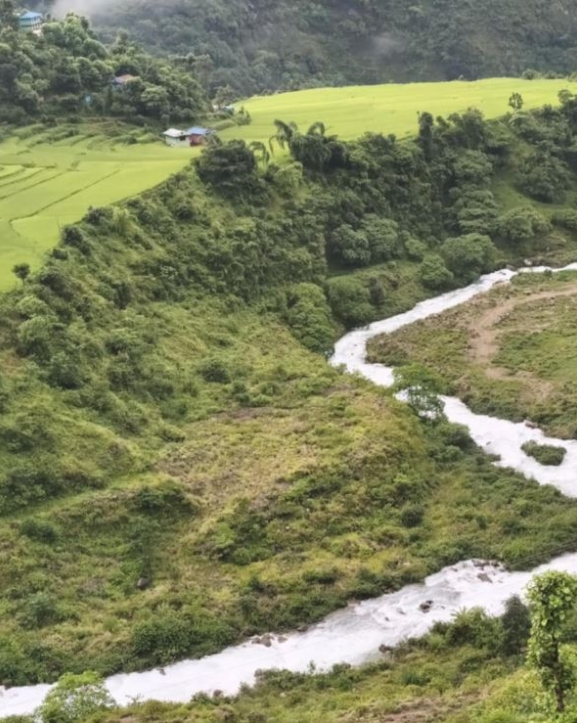 तिल्चा खोलाले मोटरसाइकलसहित बगाउँदा युवक बेपत्ता