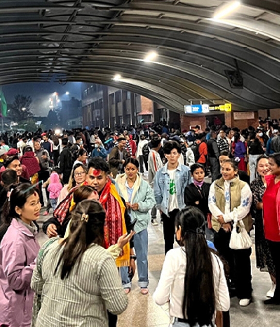 दैनिक सयौँको संख्यामा नेपालबाट कस्तो जनशक्ति विदेश गइरहेको छ ?