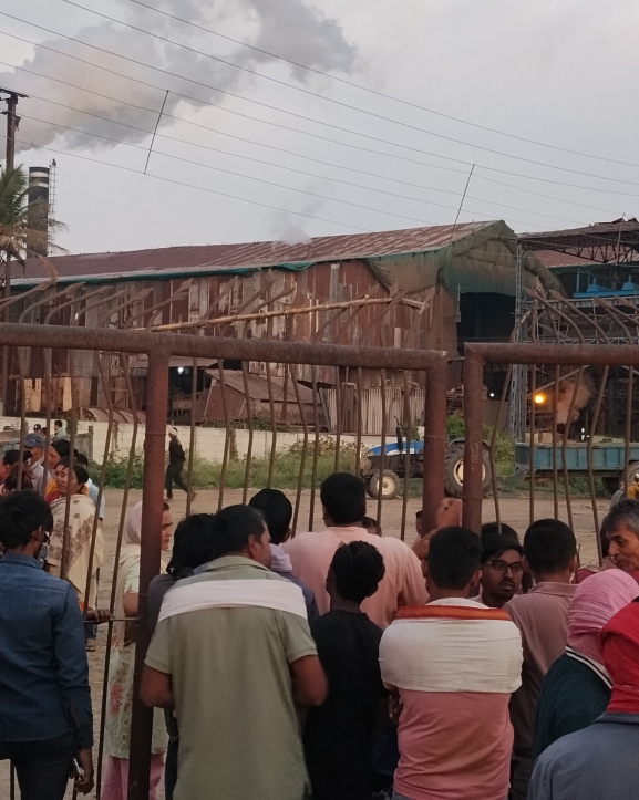 चिनी उद्योग र डिस्टिलरीबाट निस्कने दुर्गन्धले स्थानीय हैरान
