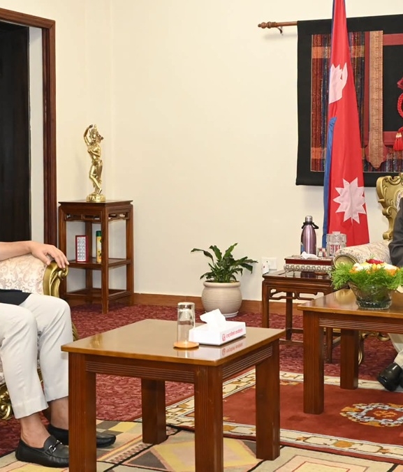 राष्ट्रपतिसँग रास्वपा सभापति लामिछानेको भेट