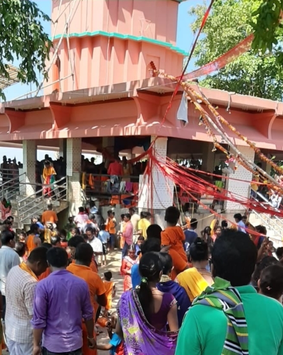 दुधेश्वर महादेव मन्दिरमा हजारौं भक्तजनले गरे दर्शन