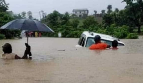लमहीका मेयर चौधरी चढेको गाडी डुबानमा