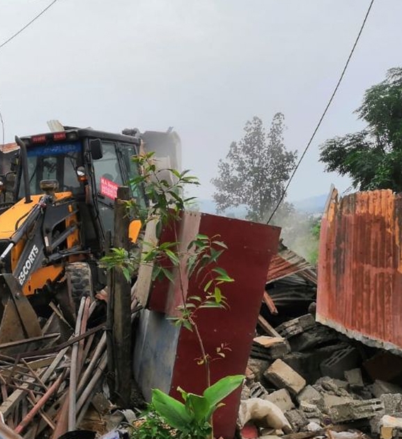 हेटौँडामा अतिक्रमित सरकारी जग्गा खाली