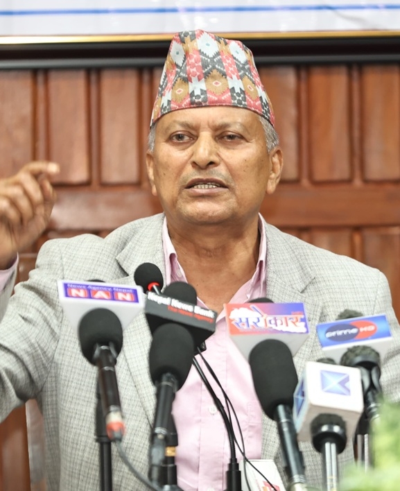 मन्त्री अधिकारीको स्पष्टीकरण : घुस लिएको छैन, चरित्र हत्या गर्न खोजियो