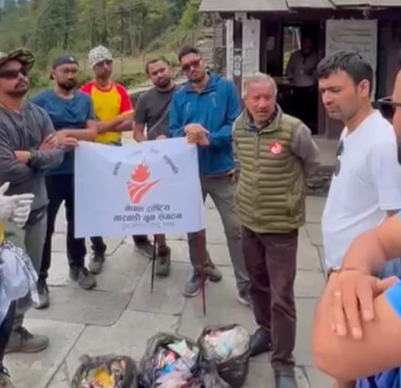 अन्नपूर्ण वेस क्याम्प ट्रेकिङ तथा सरसफाइ अभियान सम्पन्न