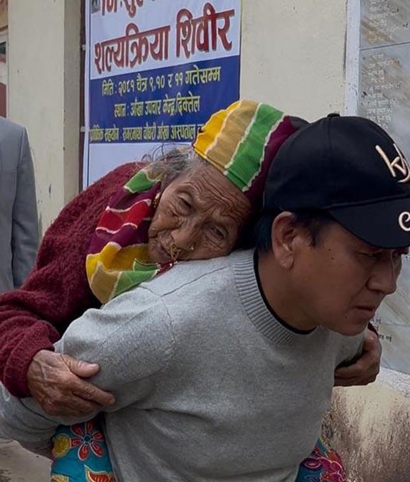 दिक्तेलमा नि:शुल्क आँखा शल्यक्रिया शिविर