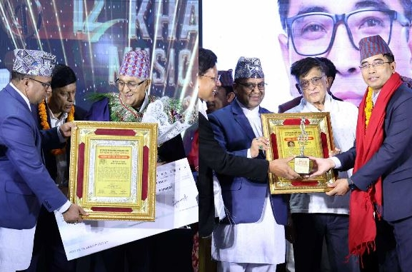 फोटो पत्रकार वन्त म्युजिक खबर फोटो पत्रकारिता अवार्डबाट सम्मानित, दीर्घ साधना सम्मान यादव खरेललाई