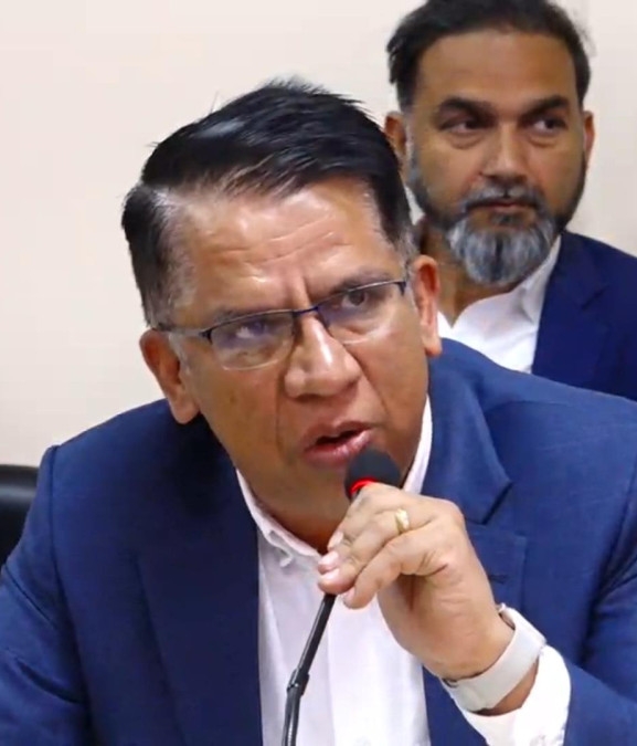 कानुन अभावले सडक सुरक्षालाई प्रभावकारी बनाउन सकिएको छैन : सचिव सिग्देल