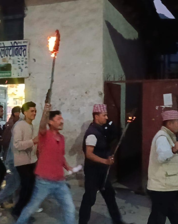 राप्रपा बझाङको मसाल जुलुस