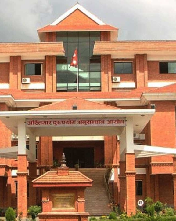 प्रशिक्षकमाथि भ्रष्टाचार मुद्दा