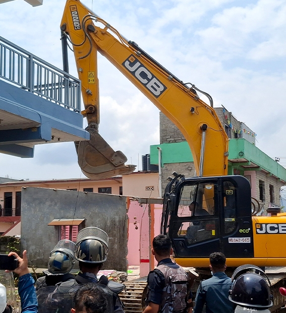 पोखरामा हटाइए सरकारी जग्गा अतिक्रमण गरी निर्माण गरिएका संरचना