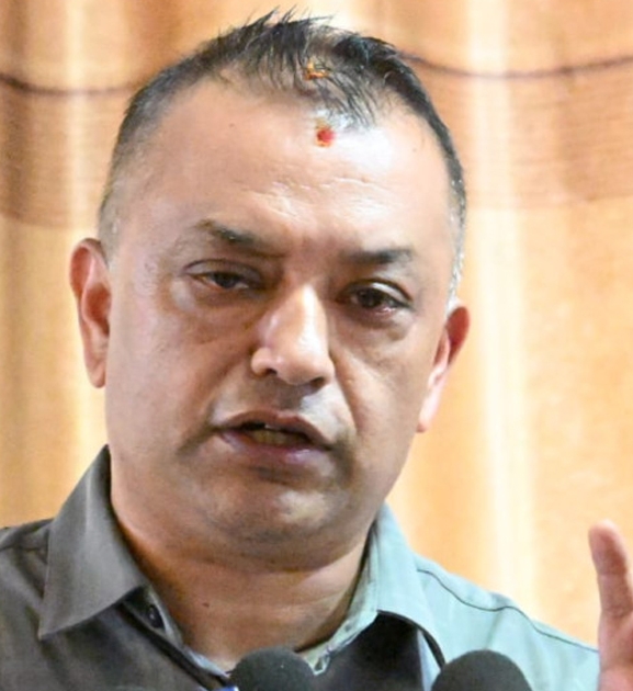 केन्द्रीय समिति बैठकमार्फत गगन थापाले गरे देउवाको स्वागत