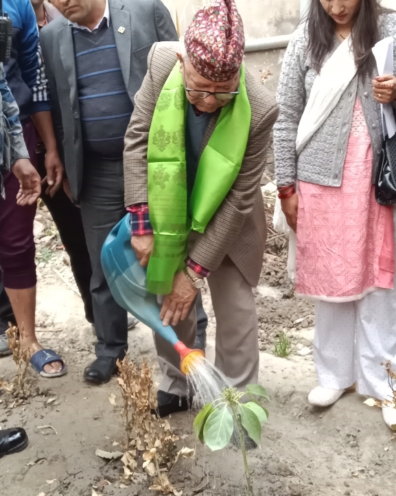 अब राजतन्त्र फर्किंदैनः नेपाल