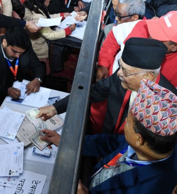 ओलीको प्रस्तावक बादल, समर्थक पौडेल 