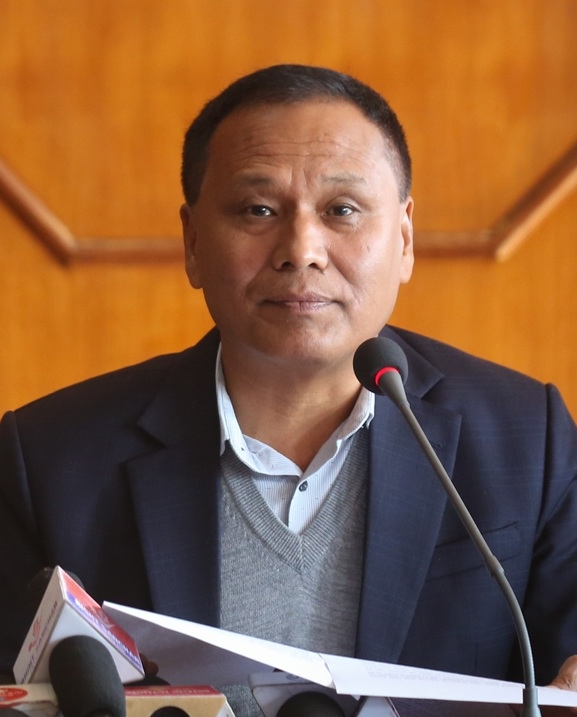 ५० युनिटभन्दा बढी विद्युत् खपतमा भ्याट लगाउने निर्णय फिर्ता लिन घिसिङको माग