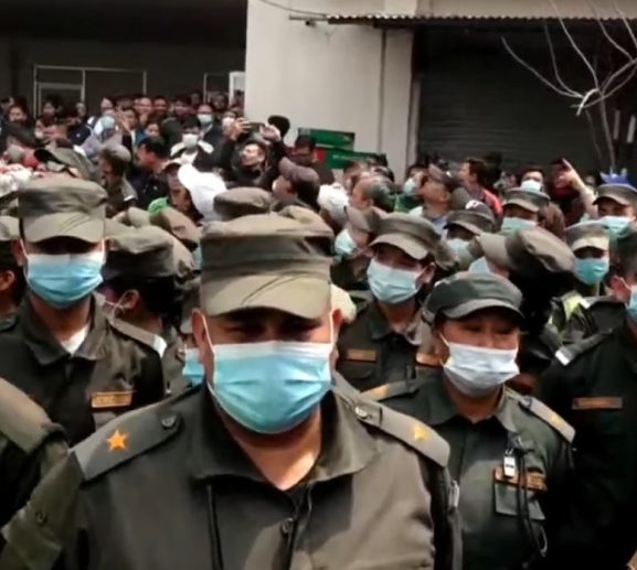 प्रमुख प्रशासकीय अधिकृत गुरागाईंलाई रोक्न बालेनले खटाए नगर प्रहरी